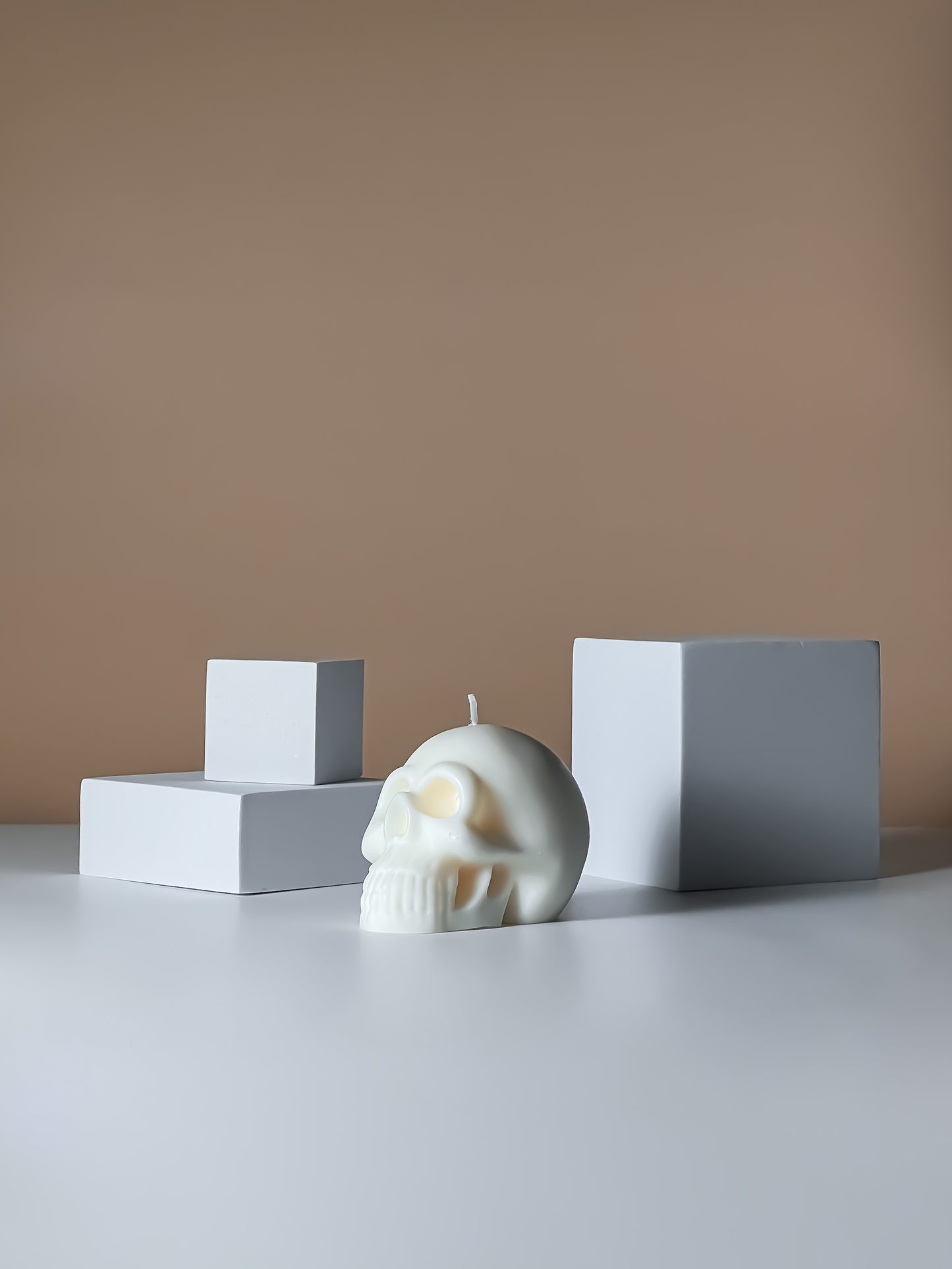 Experience the literary masterpiece with our Hamlet candle. Perfect for book lovers and those who appreciate decorative items. Ideal for gifting. Shop now at Chronos Candles