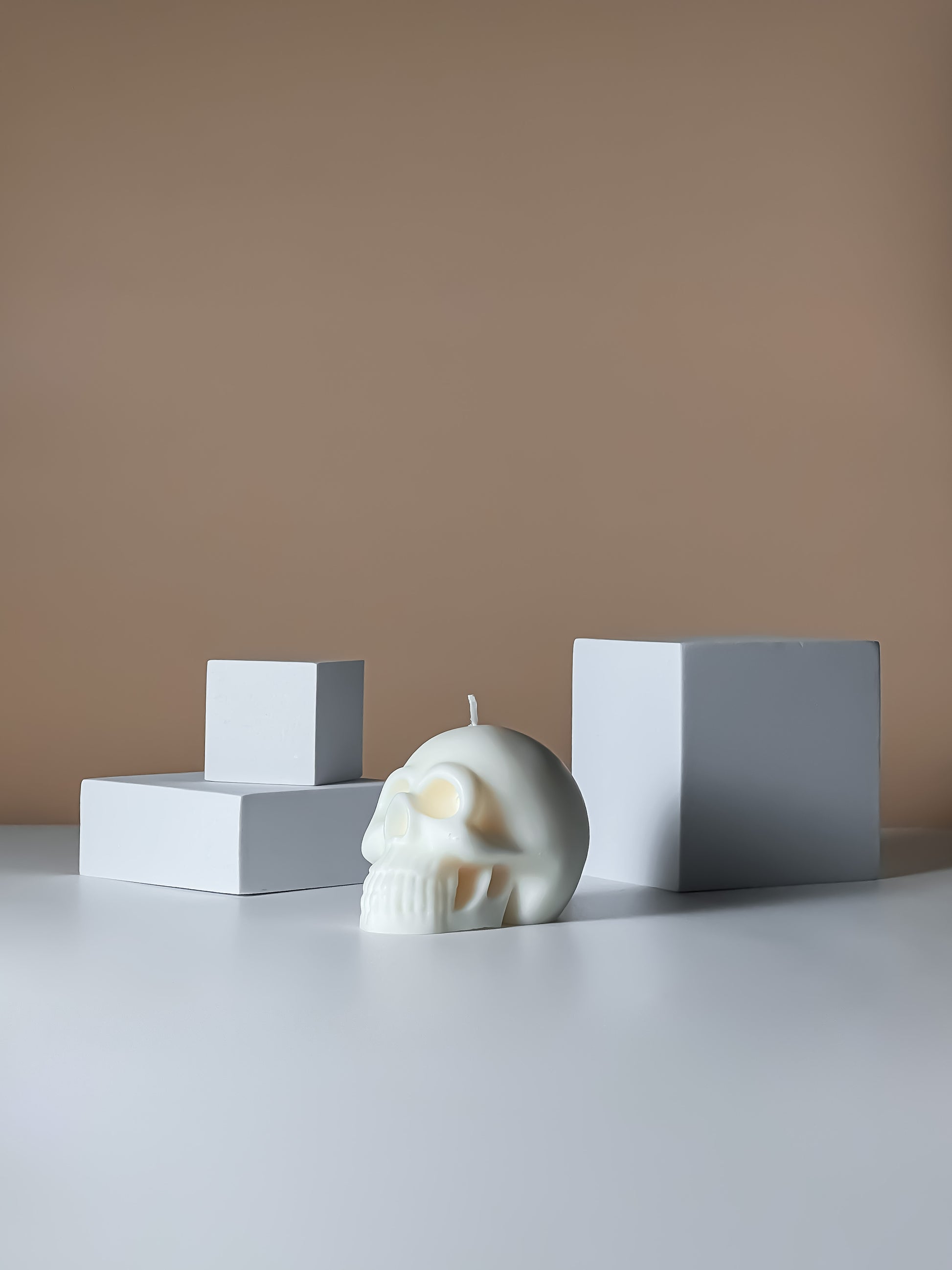 Experience the literary masterpiece with our Hamlet candle. Perfect for book lovers and those who appreciate decorative items. Ideal for gifting. Shop now at Chronos Candles