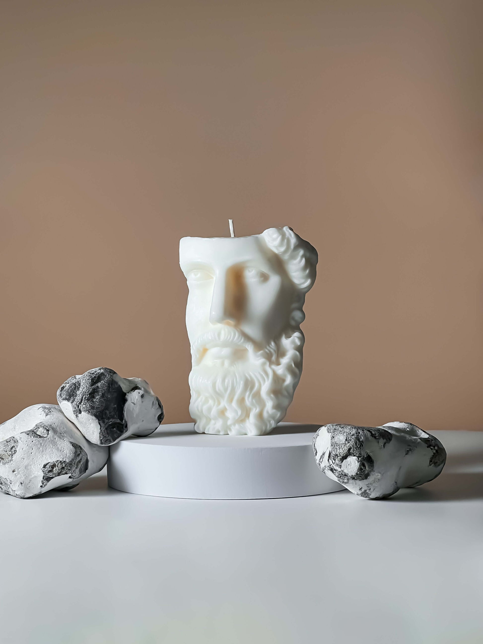 Experience the soothing ambiance of the sea with our Poseidon candle. Perfect for decorative purposes or as a thoughtful gift. Shop now for a touch of elegance